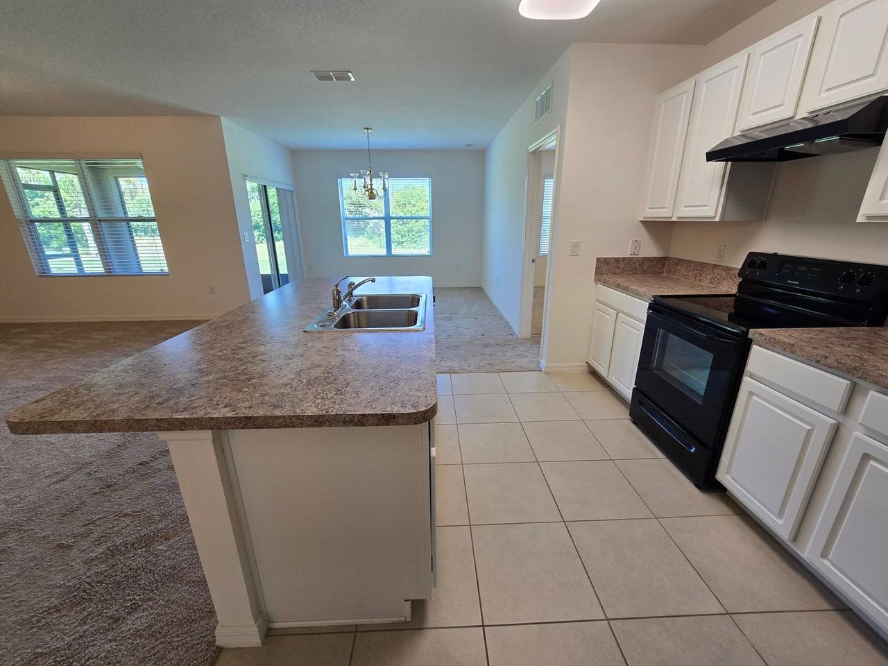 121 Fishermans Cove Dr - Photo 7 of 30