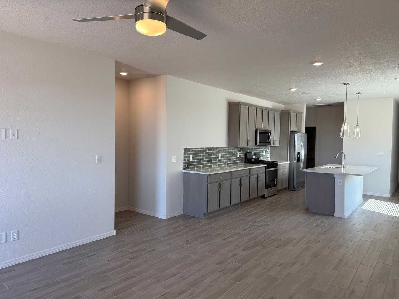2473 Eglisfield Loop Ne - Photo 4 of 20