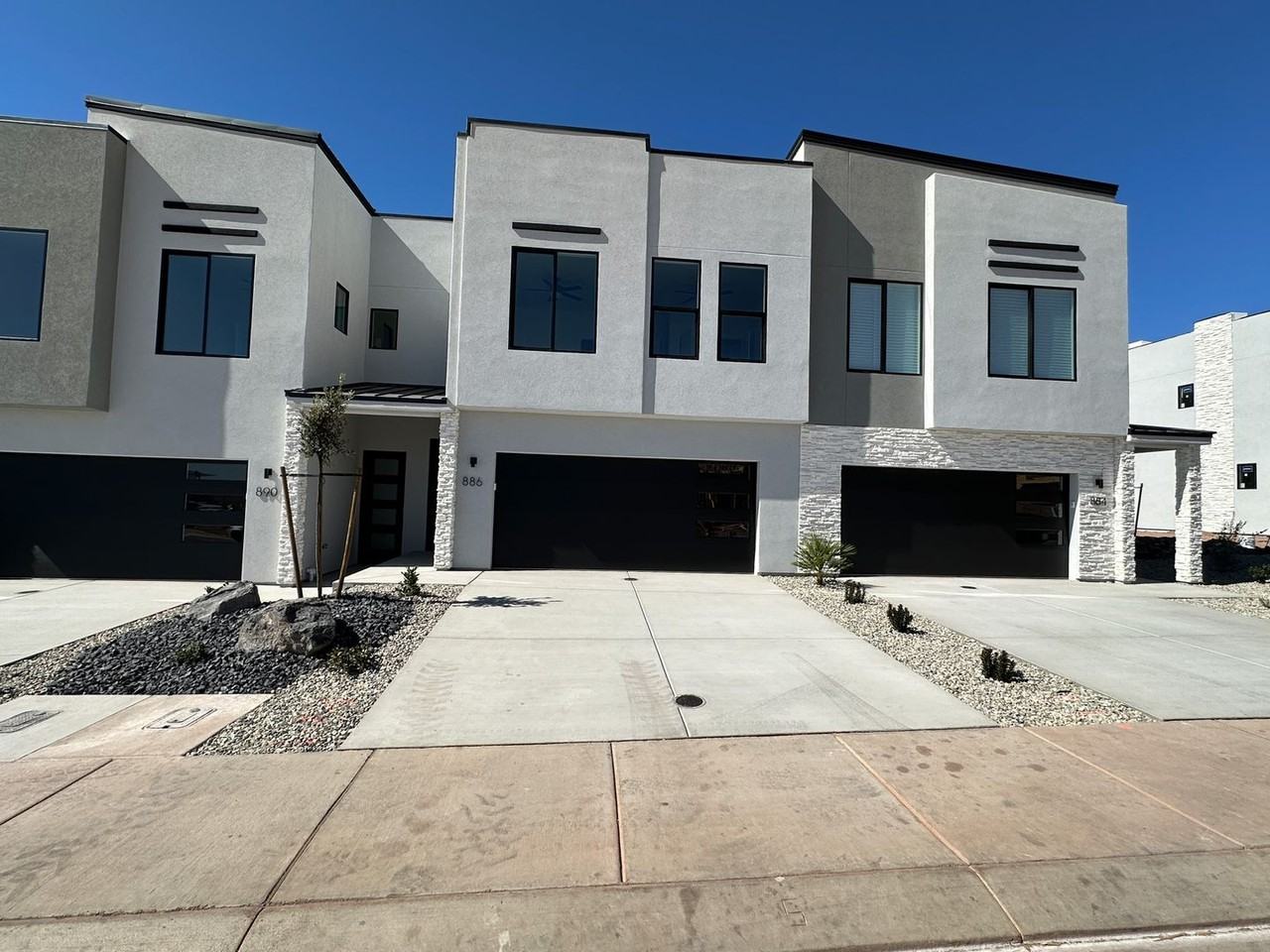 919 S Willowbend Dr - Photo 2 of 34
