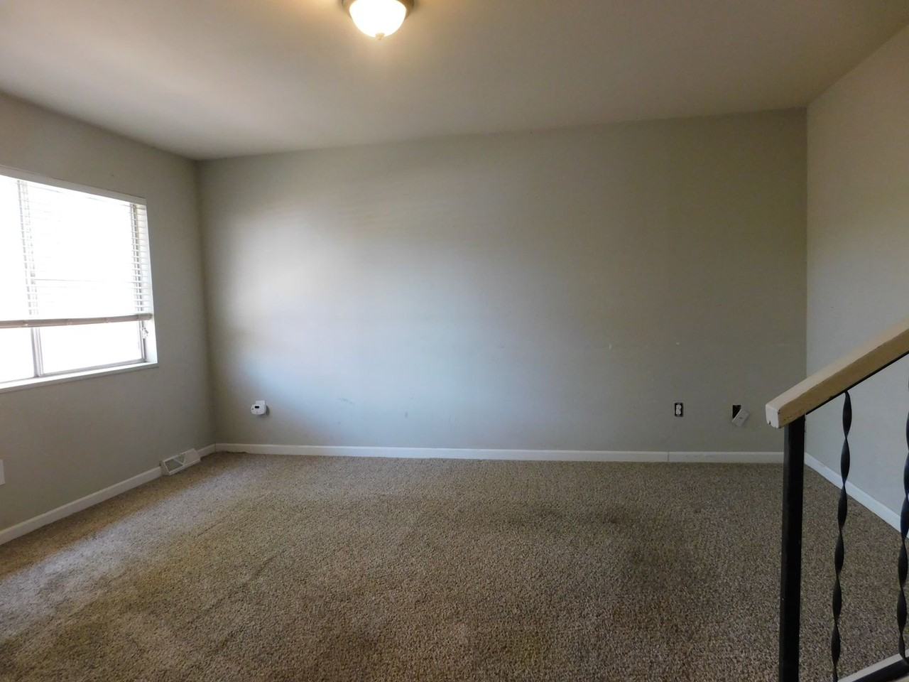 1318 Bunting Ave - Photo 5 of 19