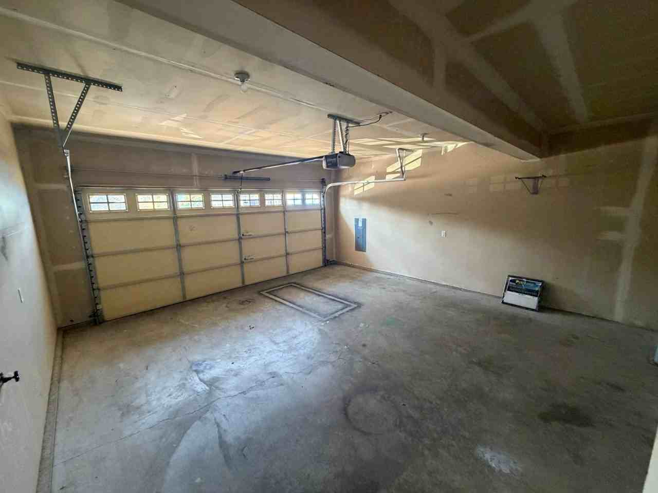 9411 10th Ave E - Photo 5 of 24