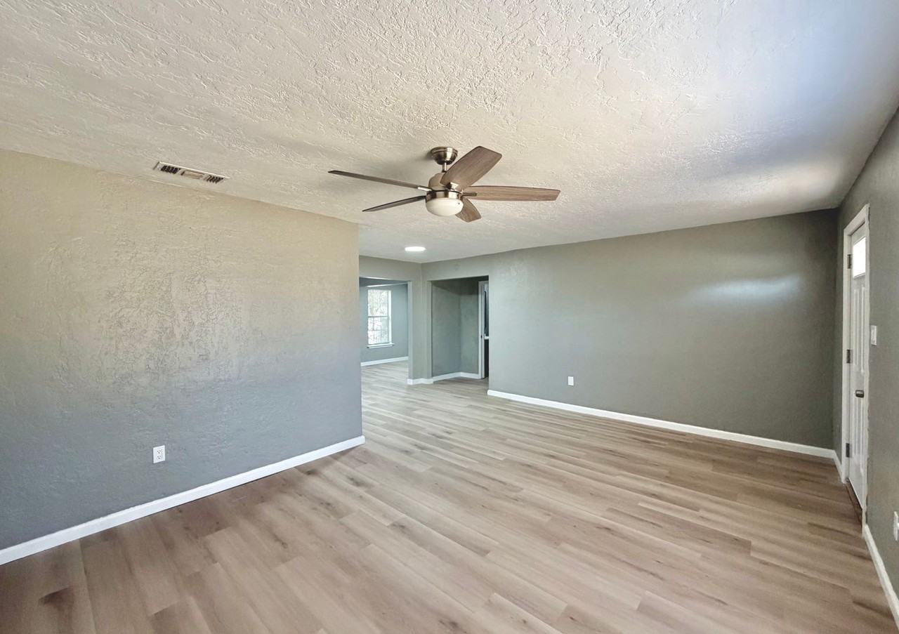 2118 Nw Lake Ave - Photo 6 of 30