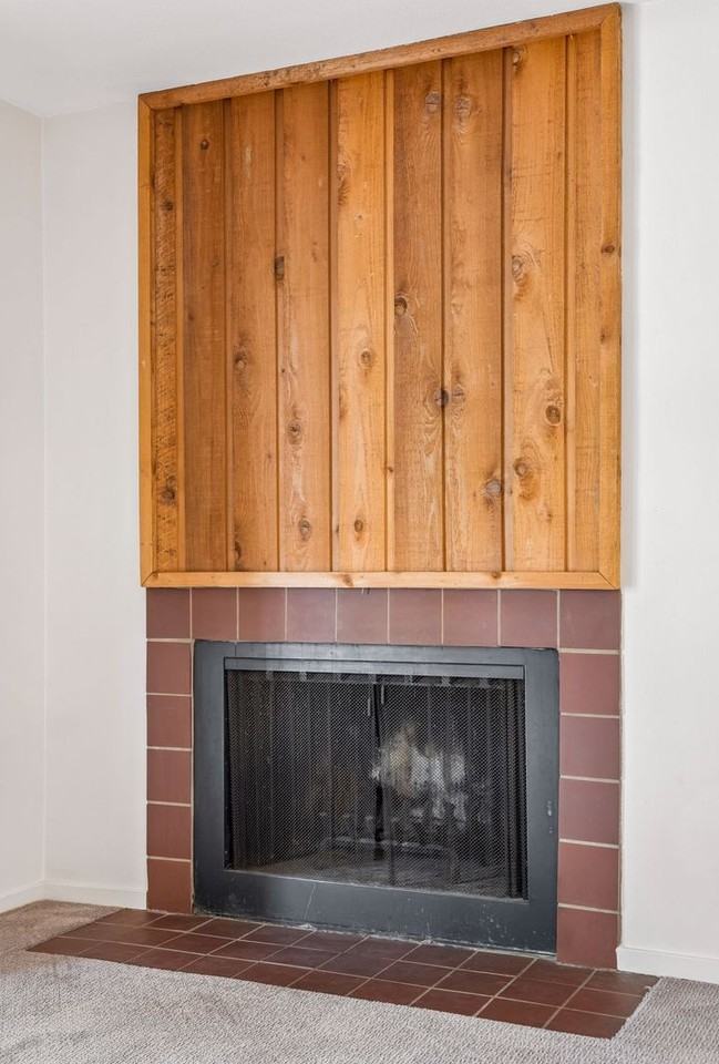 695 Manhattan Dr #110 - Photo 4 of 30
