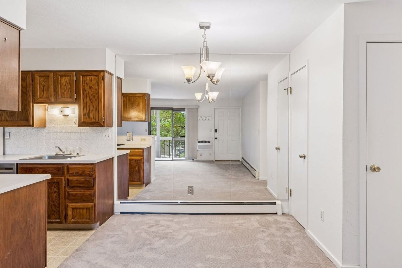 695 Manhattan Dr #110 - Photo 7 of 30