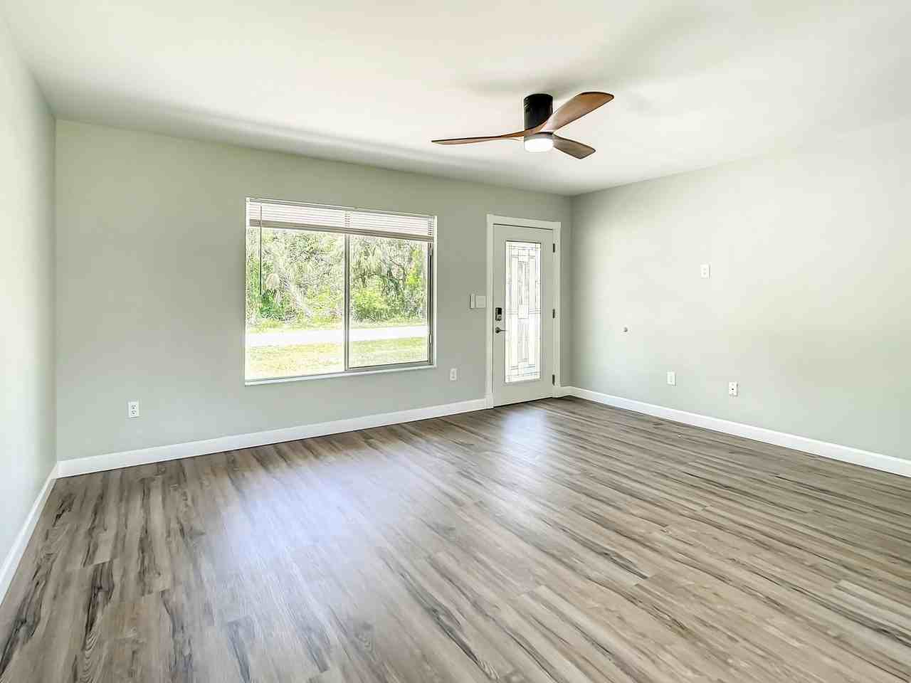 178 Swift St - Photo 5 of 38