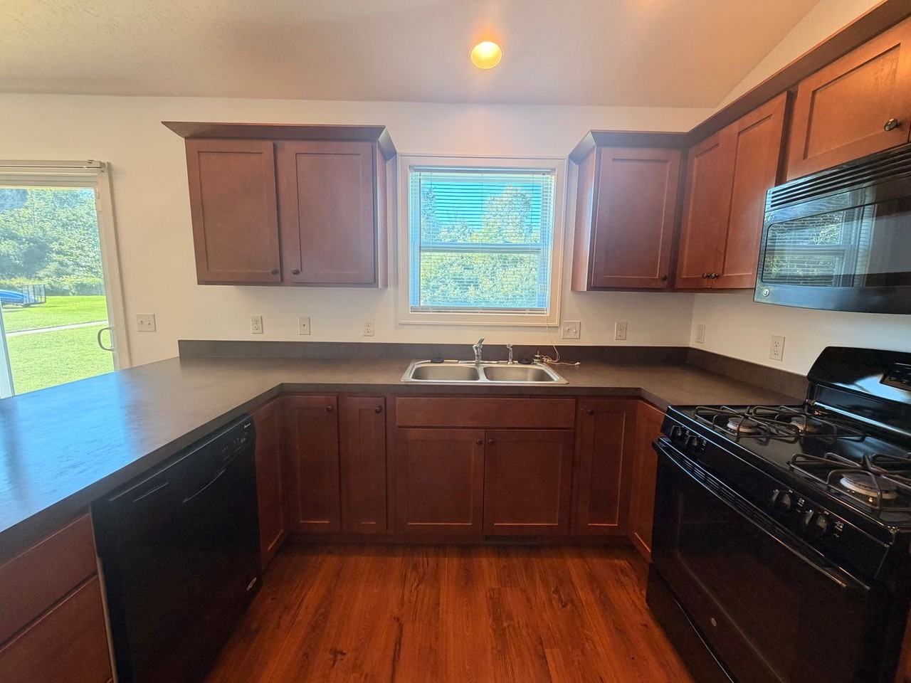 2962 Windy Wood St Se - Photo 3 of 38