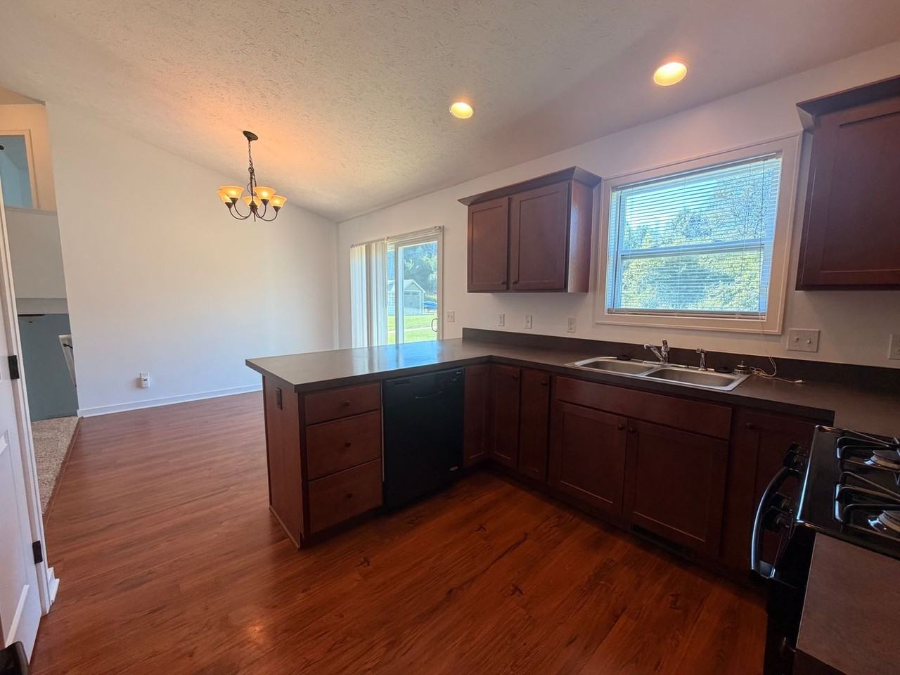 2962 Windy Wood St Se - Photo 5 of 38