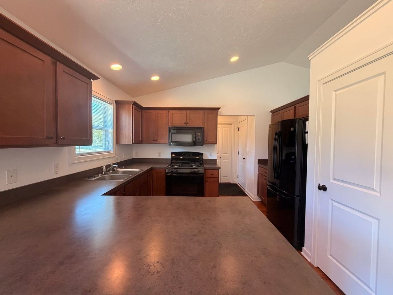 2962 Windy Wood St Se - Photo 6 of 38