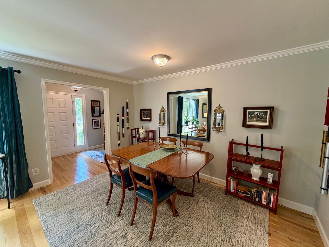 110 Aurora Dr - Photo 4 of 43