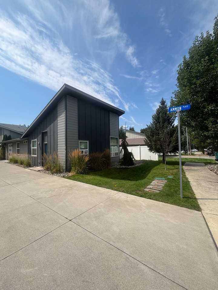 1721 N Ammon Pl - Photo 3 of 20