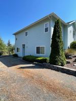 featured image of 2128 Sw Freund St #A
