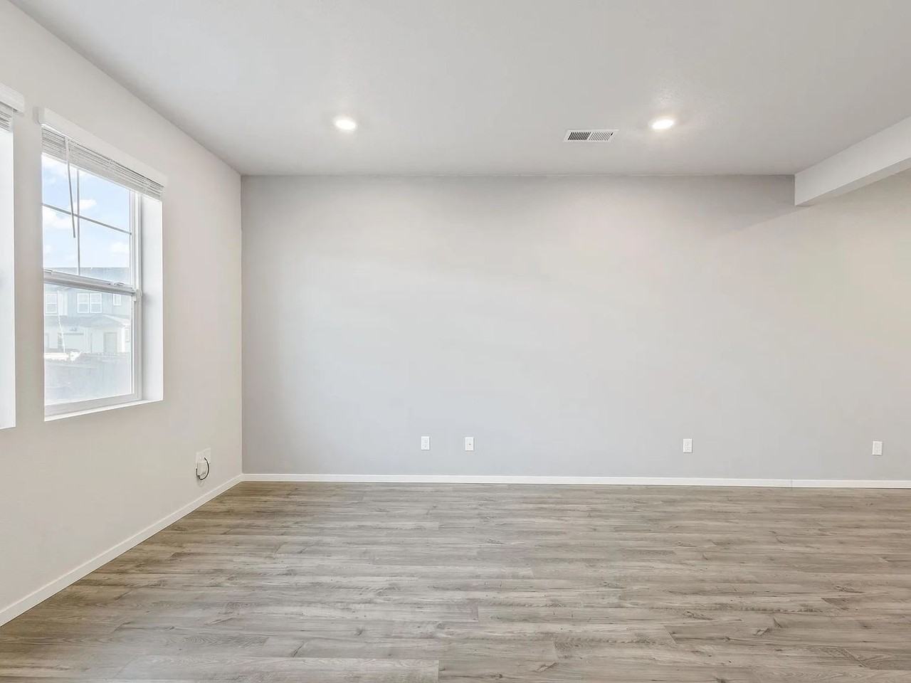 1226 Nw Upas Pl - Photo 3 of 28