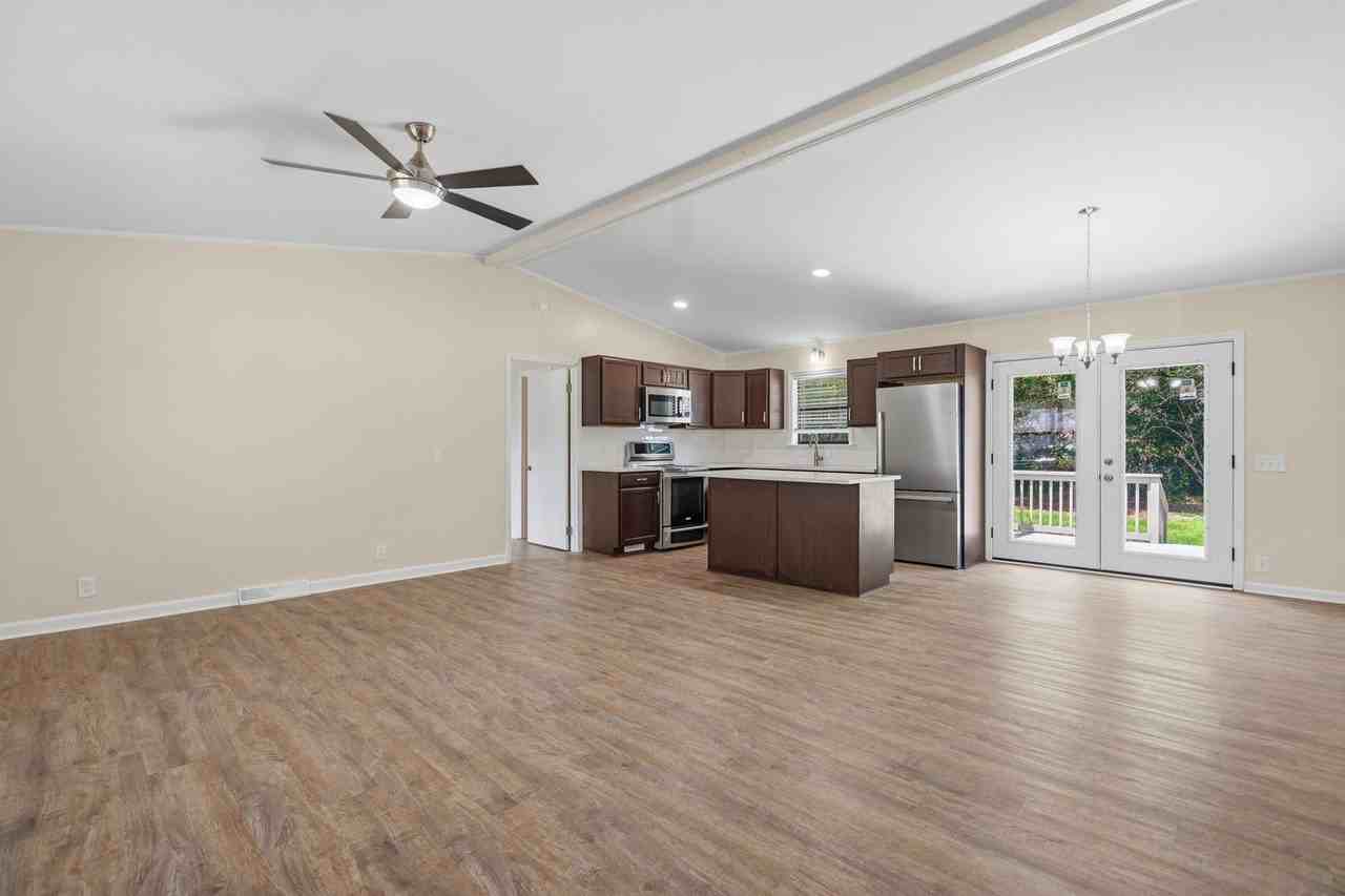 118 Hope Ln - Photo 3 of 36