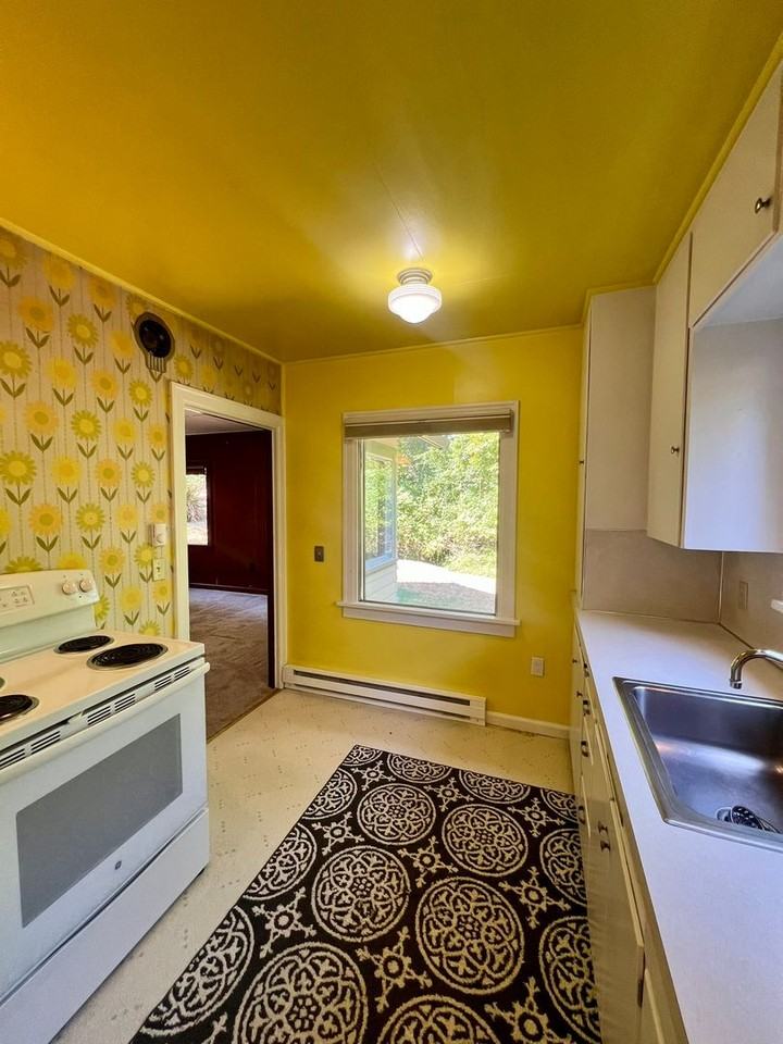 531 77th Way Ne - Photo 7 of 20