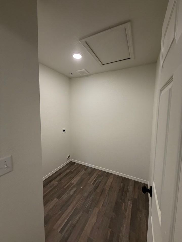 7190 E 39th St - Photo 6 of 24
