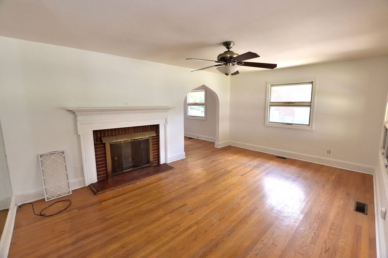 329 Myrtle Ave - Photo 2 of 15
