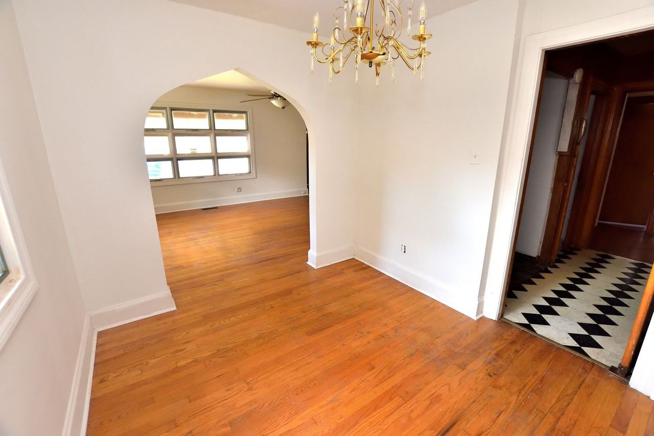 329 Myrtle Ave - Photo 5 of 15