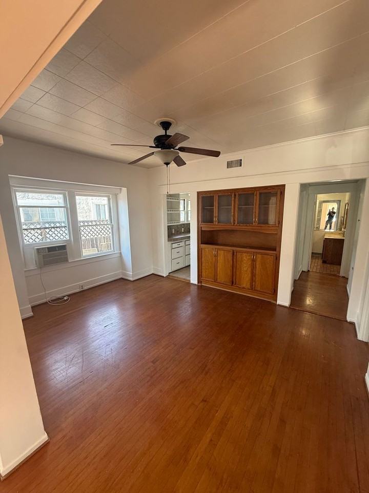 8842 1/2 Valencia St - Photo 2 of 27