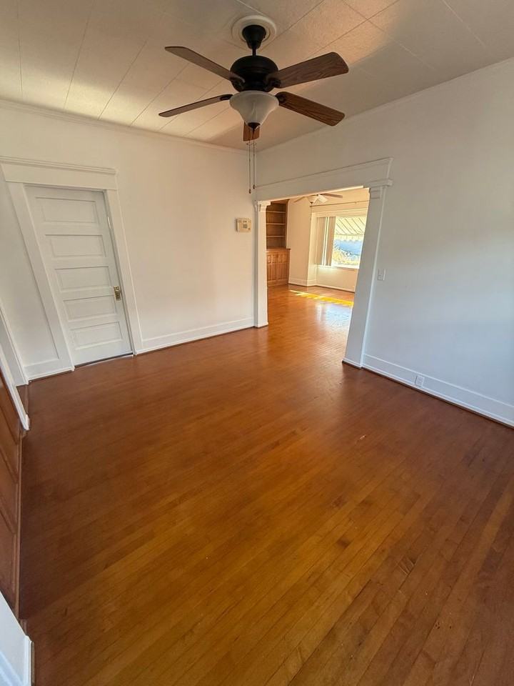 8842 1/2 Valencia St - Photo 3 of 27