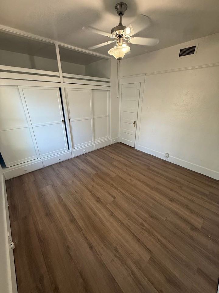 8842 1/2 Valencia St - Photo 7 of 27