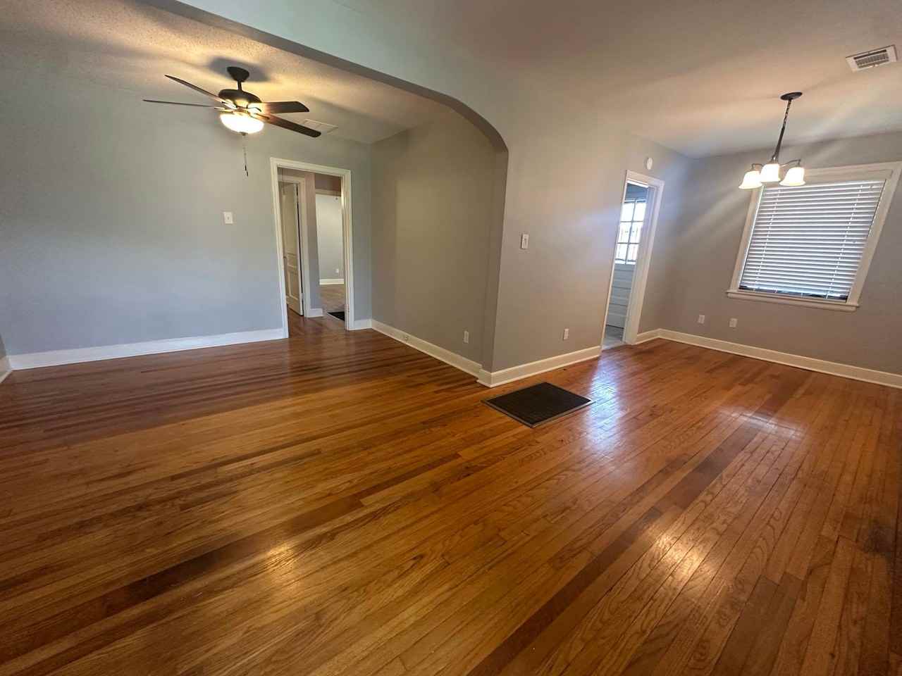 Beautifully maintained 2 - Photo 2 of 19
