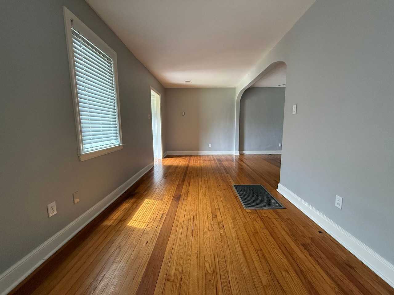 Beautifully maintained 2 - Photo 5 of 19
