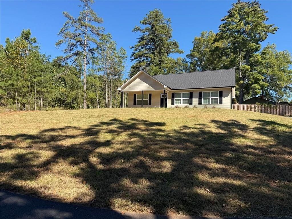635 Ben Higgins Rd - Photo 2 of 49