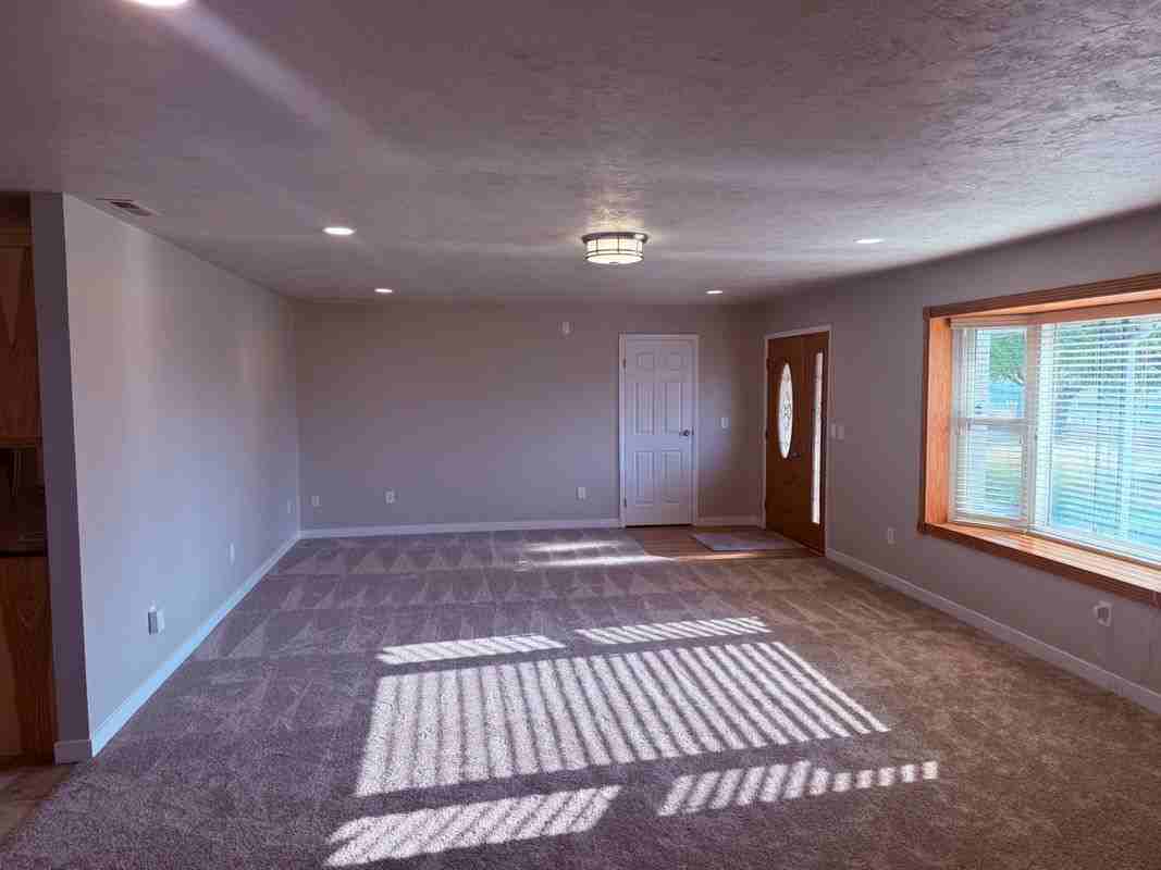 13561 Willis Rd - Photo 6 of 7