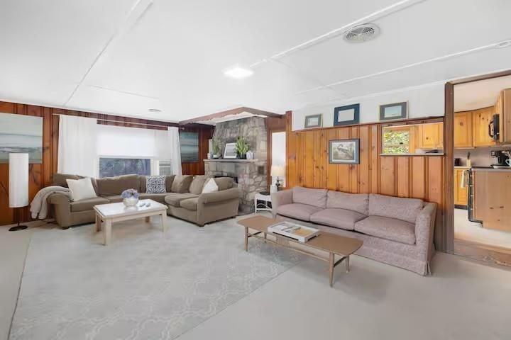 65 Lorelei Dr - Photo 2 of 8