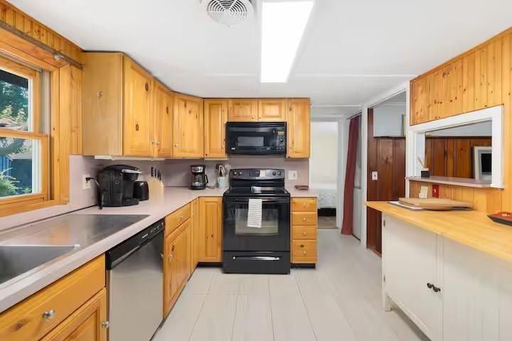 65 Lorelei Dr - Photo 3 of 8