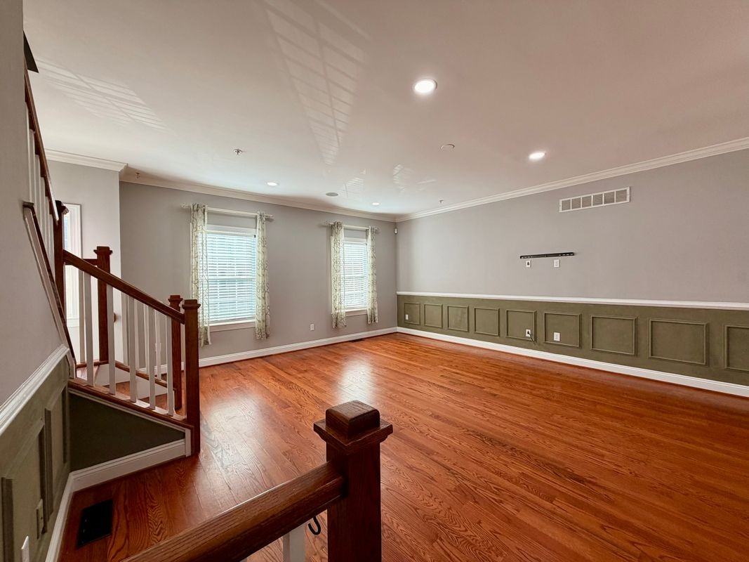 154 Moorehead Ave - Photo 4 of 28