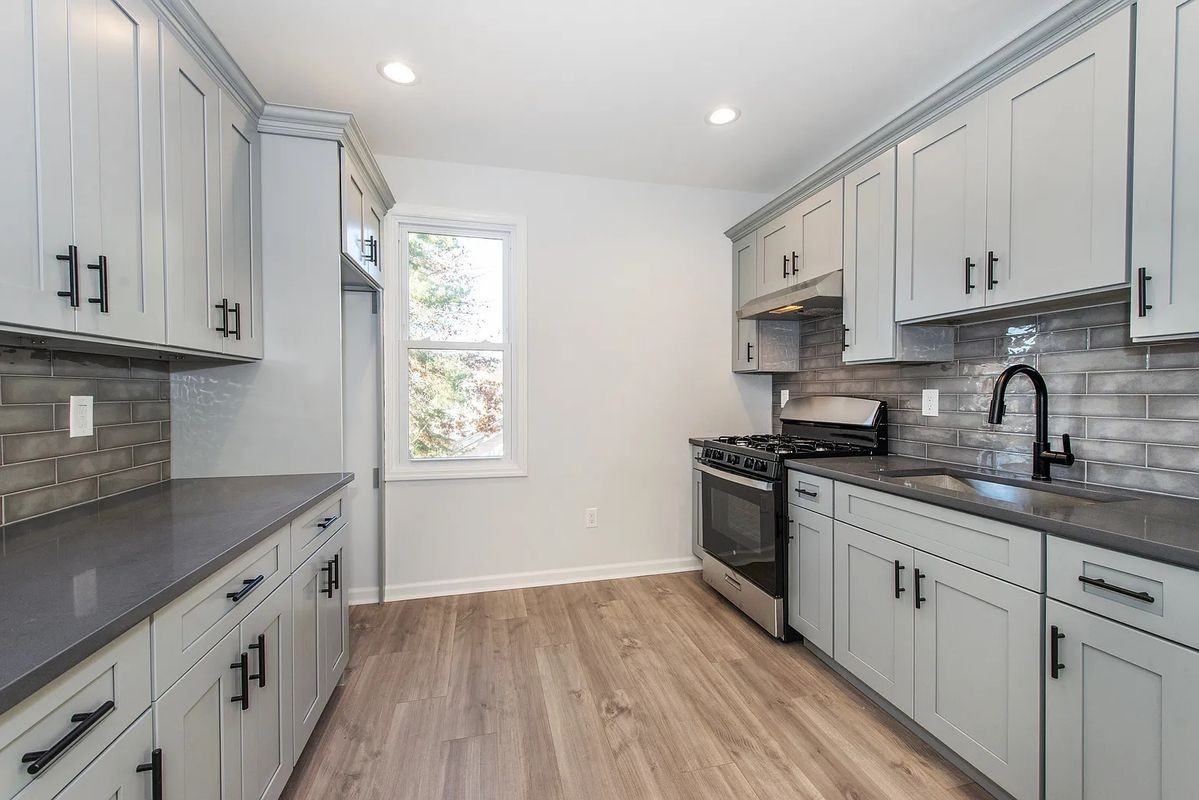 105 Coolidge St - Photo 2 of 10