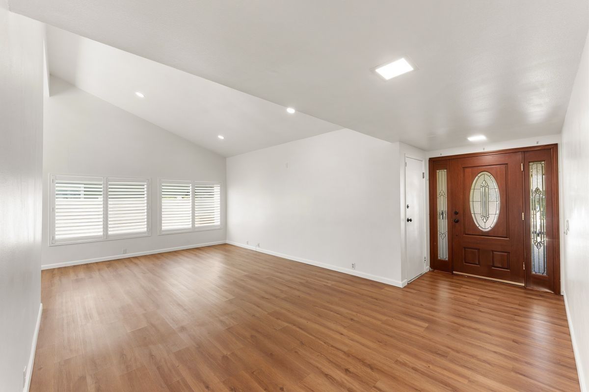 868 Duvall Ave - Photo 4 of 21