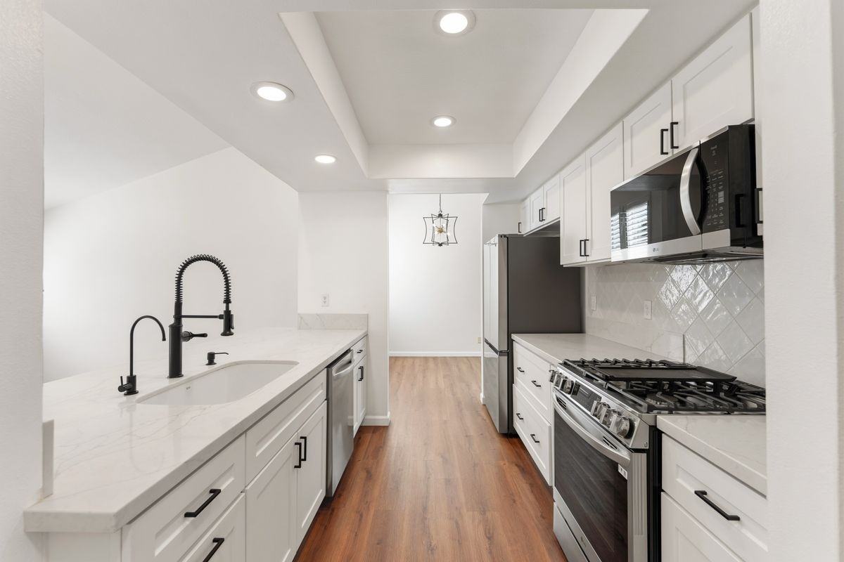 868 Duvall Ave - Photo 6 of 21
