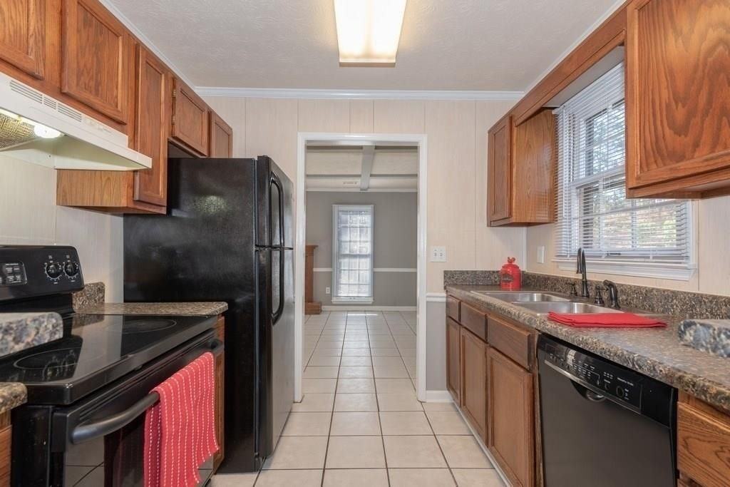2769 New South Dr - Photo 2 of 18