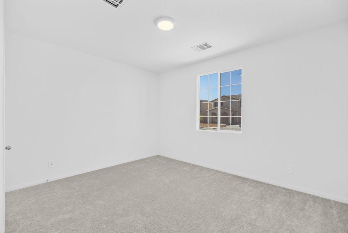 1758 Ace St - Photo 3 of 11