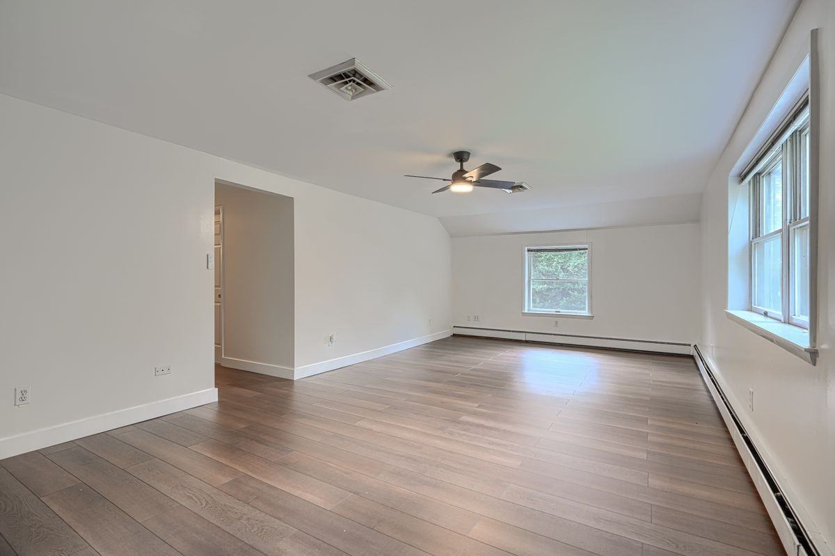 1703 Roland Ave - Photo 5 of 30