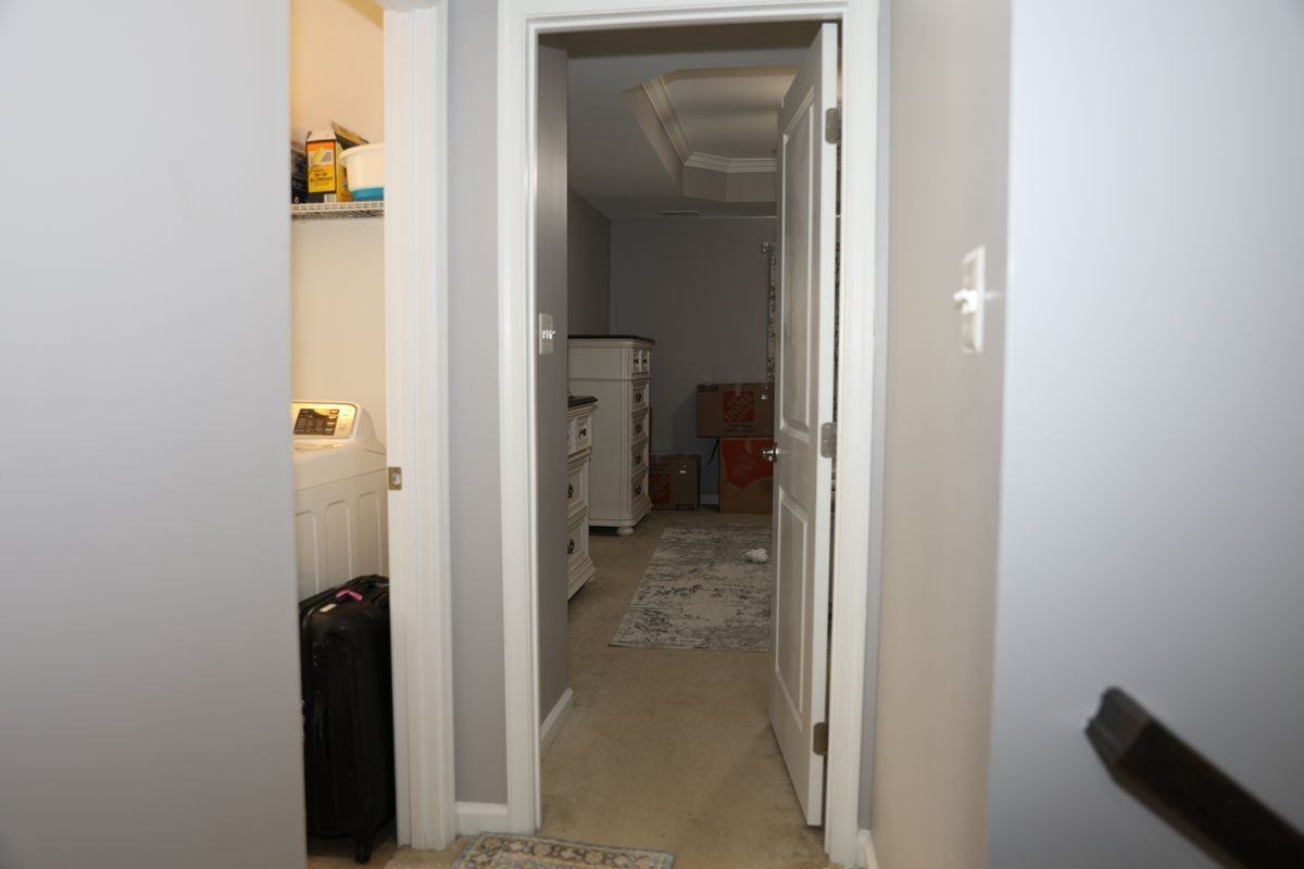 5825 Rochefort St - Photo 6 of 38