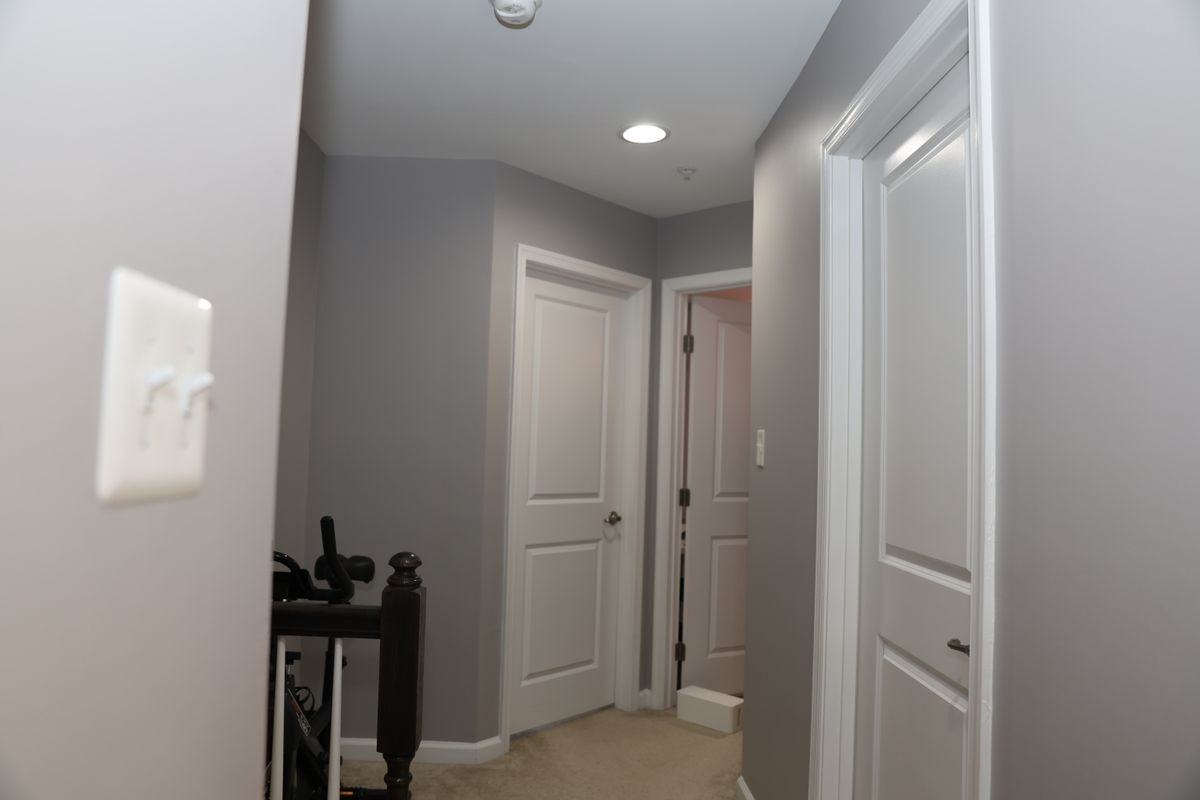 5825 Rochefort St - Photo 7 of 38