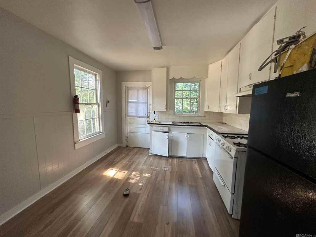 3348 Wyoming St - Photo 2 of 9