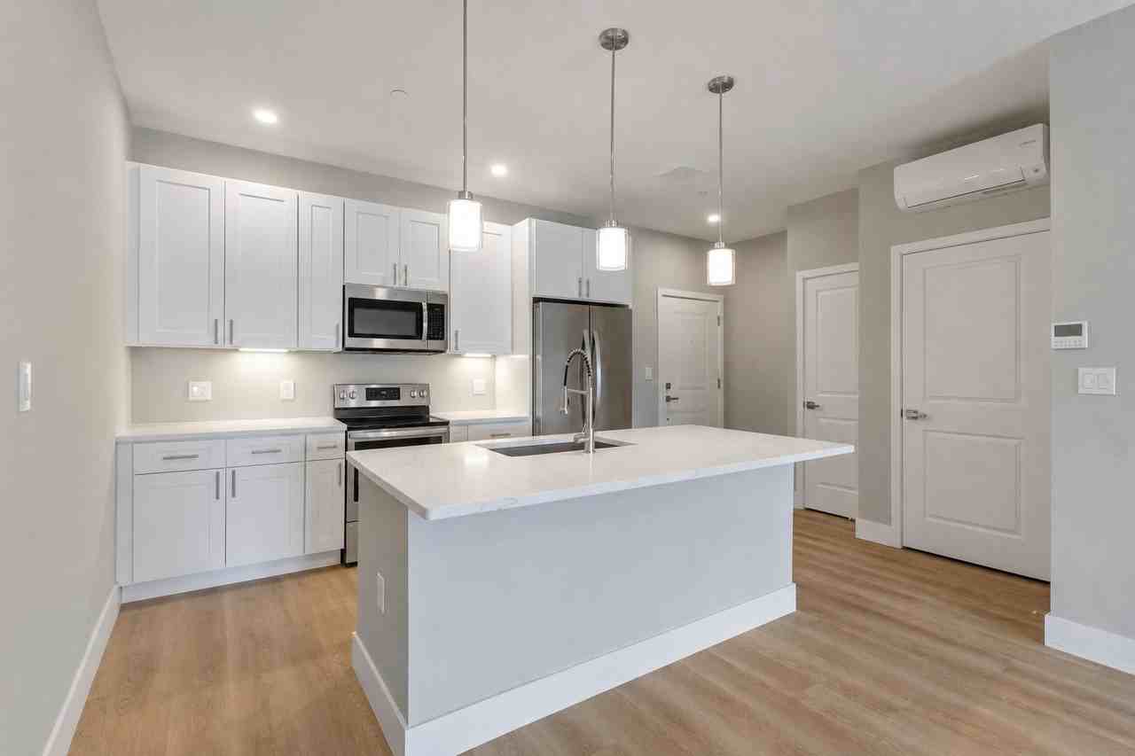 298 Main St #2F