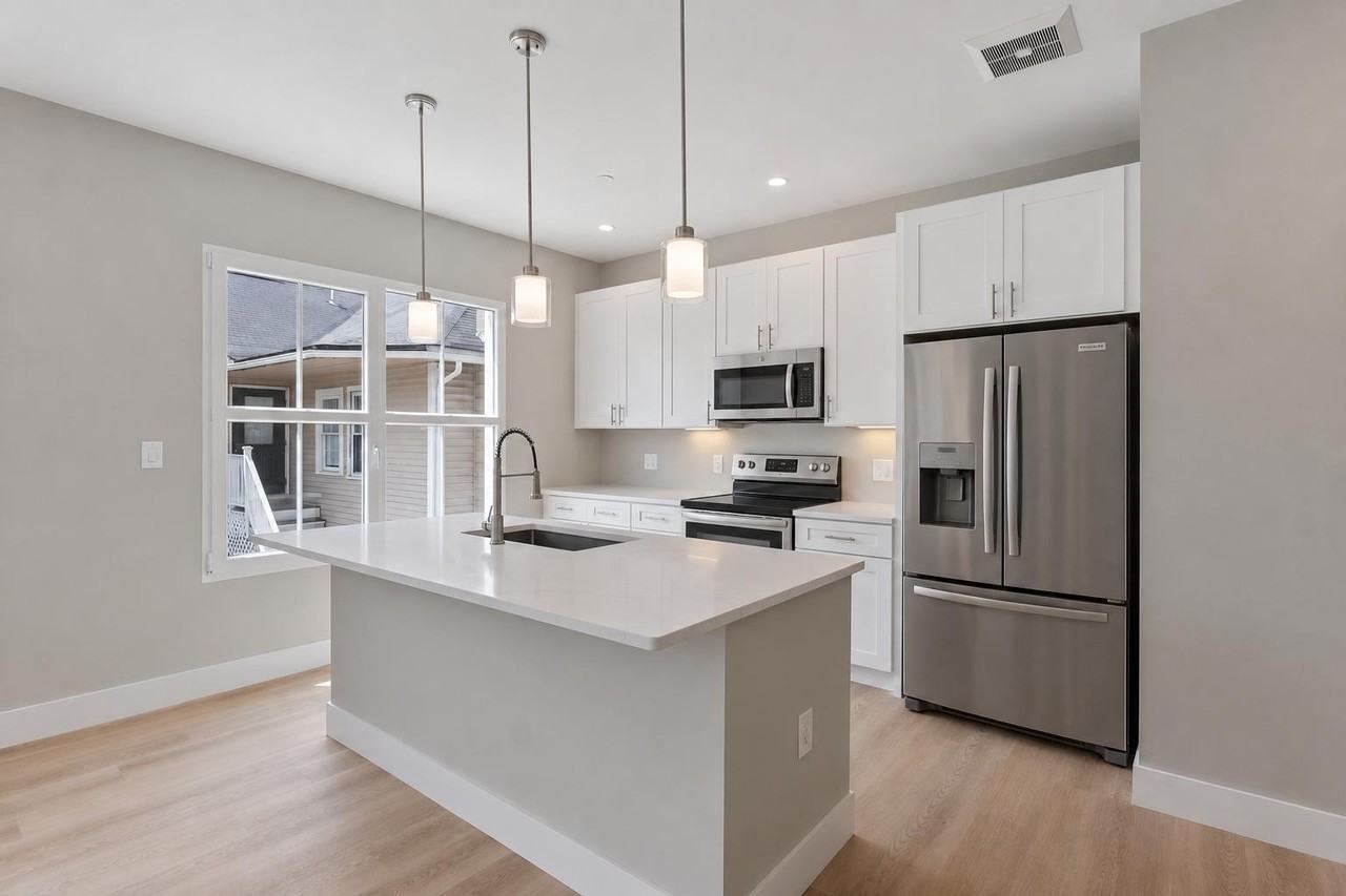 298 Main St #2H