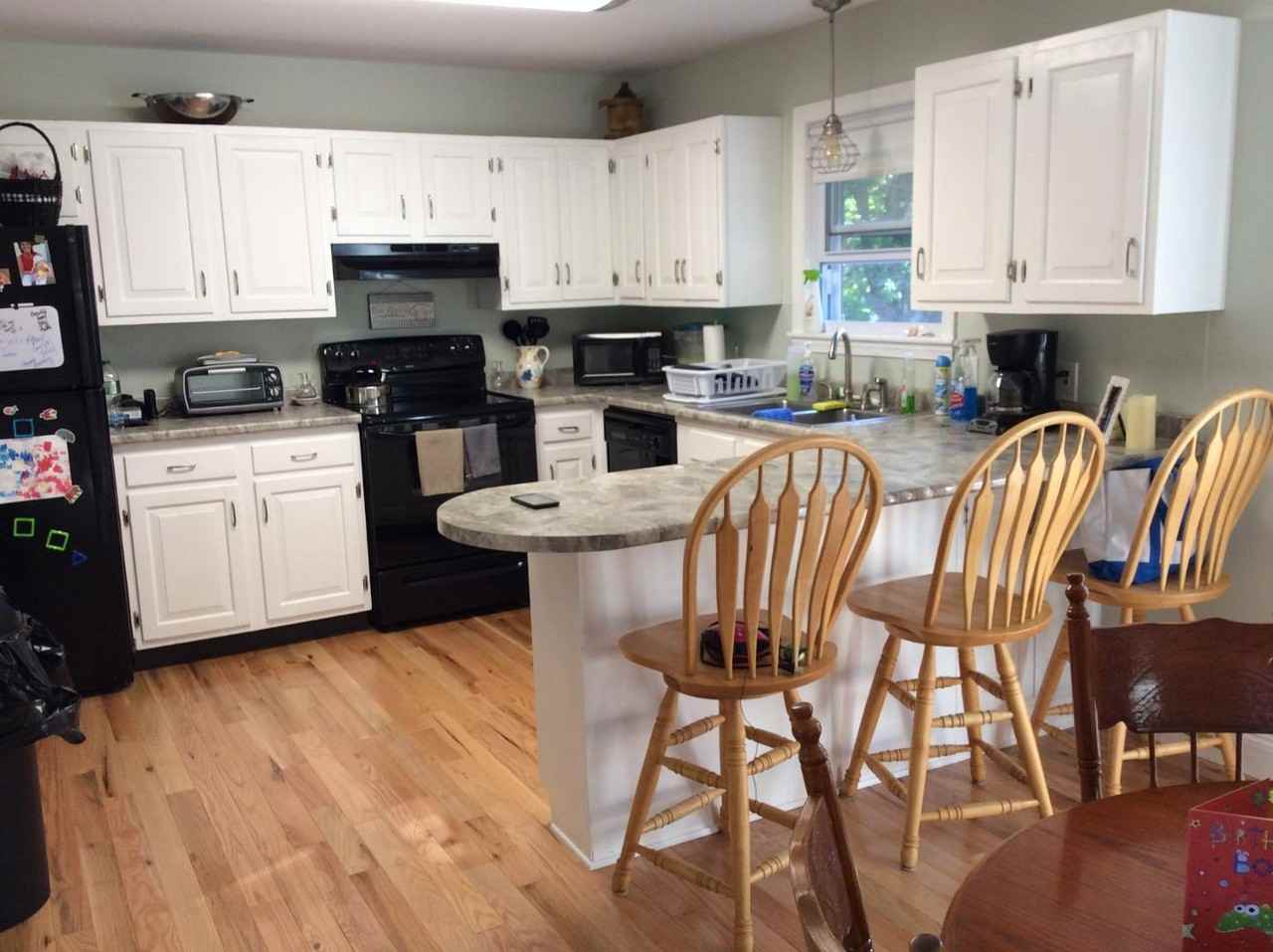 19 Wendy Way - Photo 6 of 16