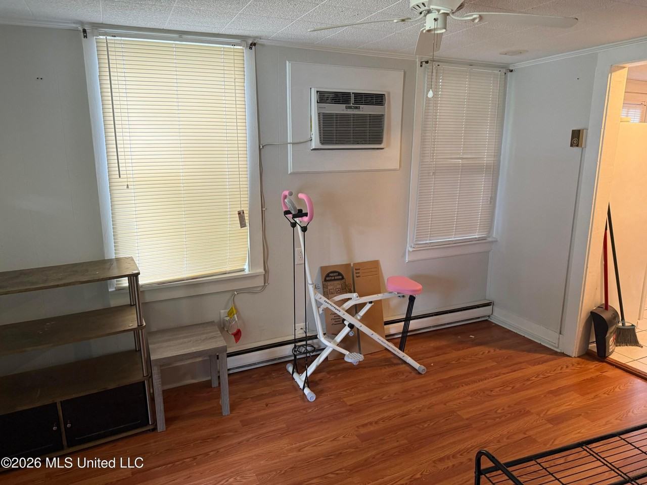 3518 Southward Dr - Photo 2 of 6