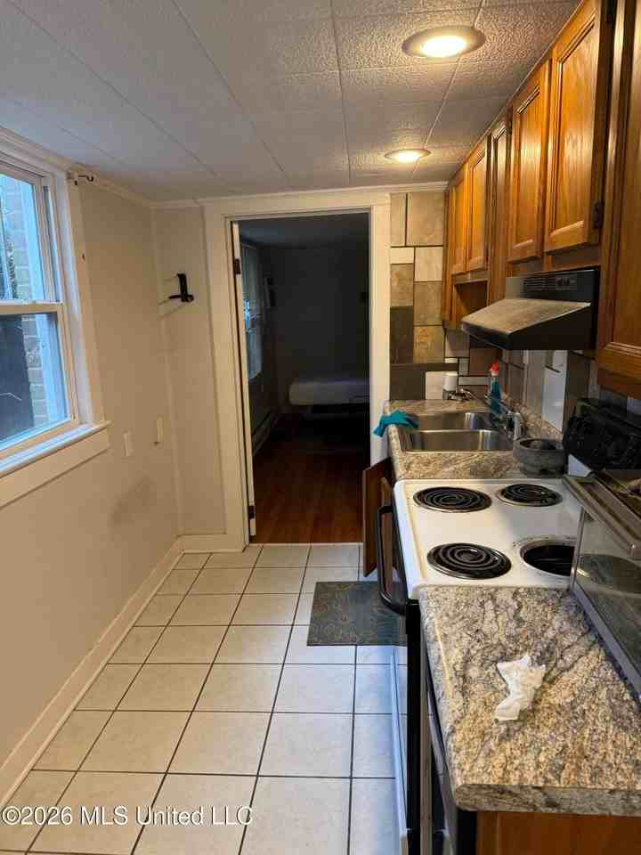 3518 Southward Dr - Photo 4 of 6