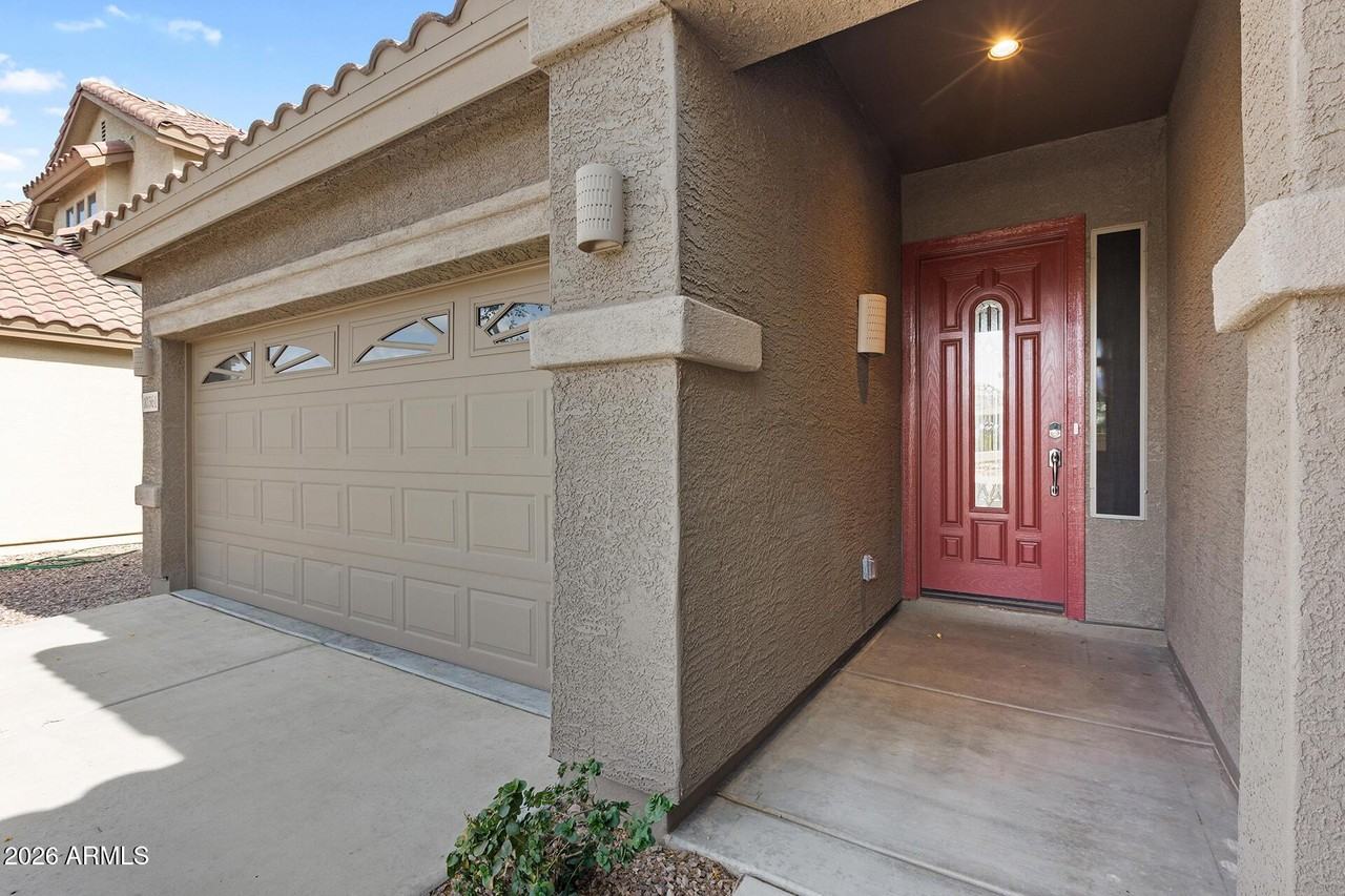 10361 W Foothill Dr - Photo 3 of 34
