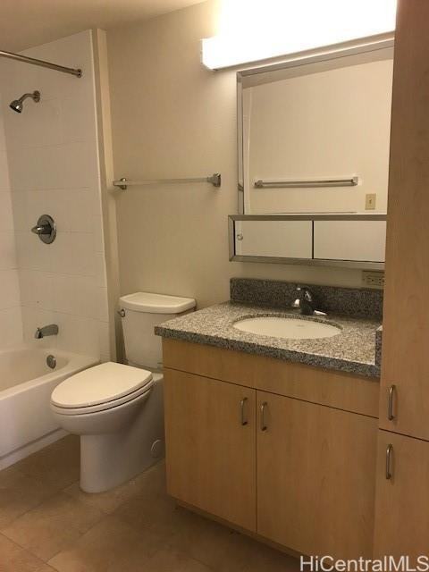 1315 Kalakaua Ave #1410 - Photo 5 of 16