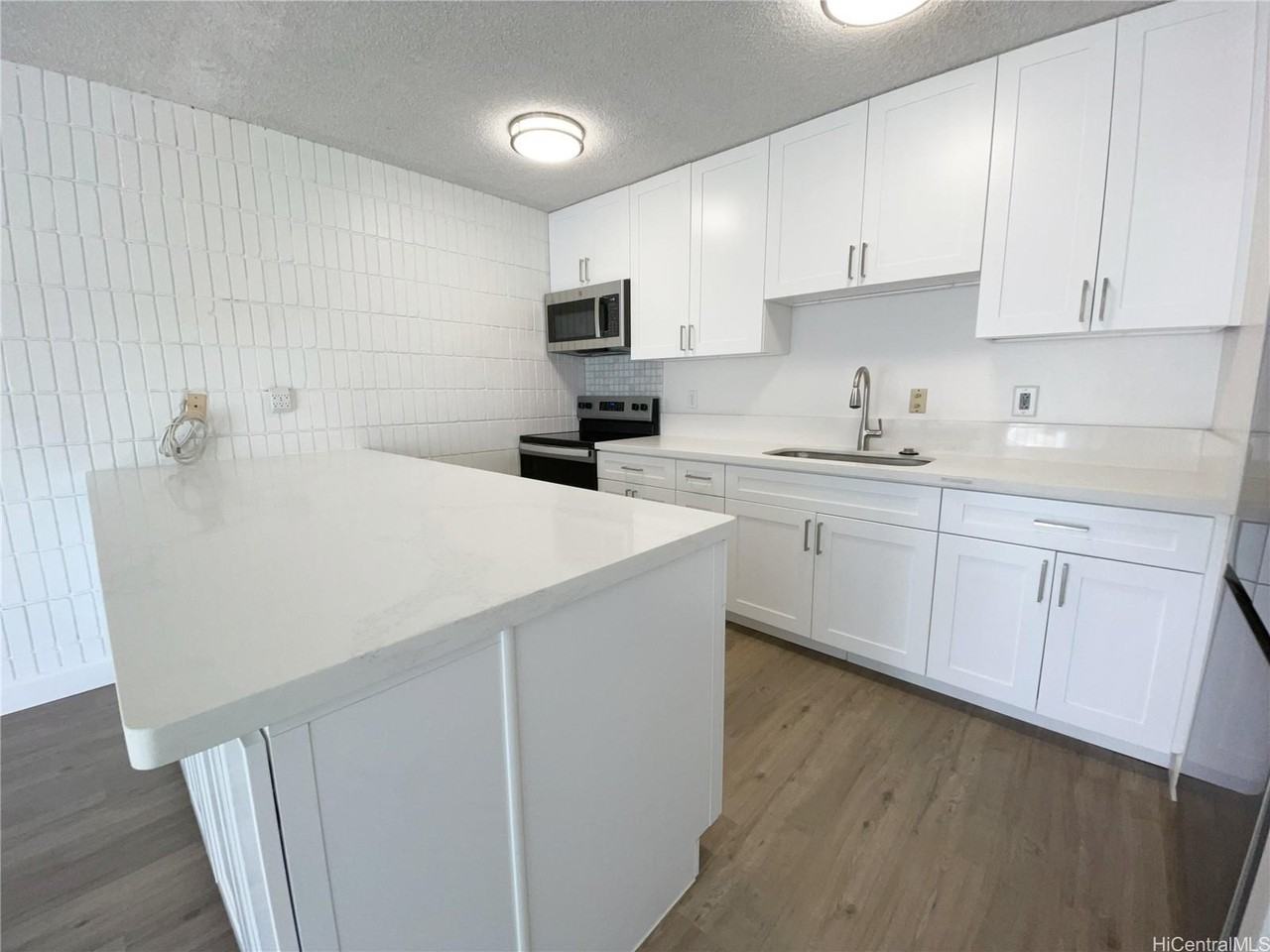 827 Kinau St #601D - Photo 2 of 17