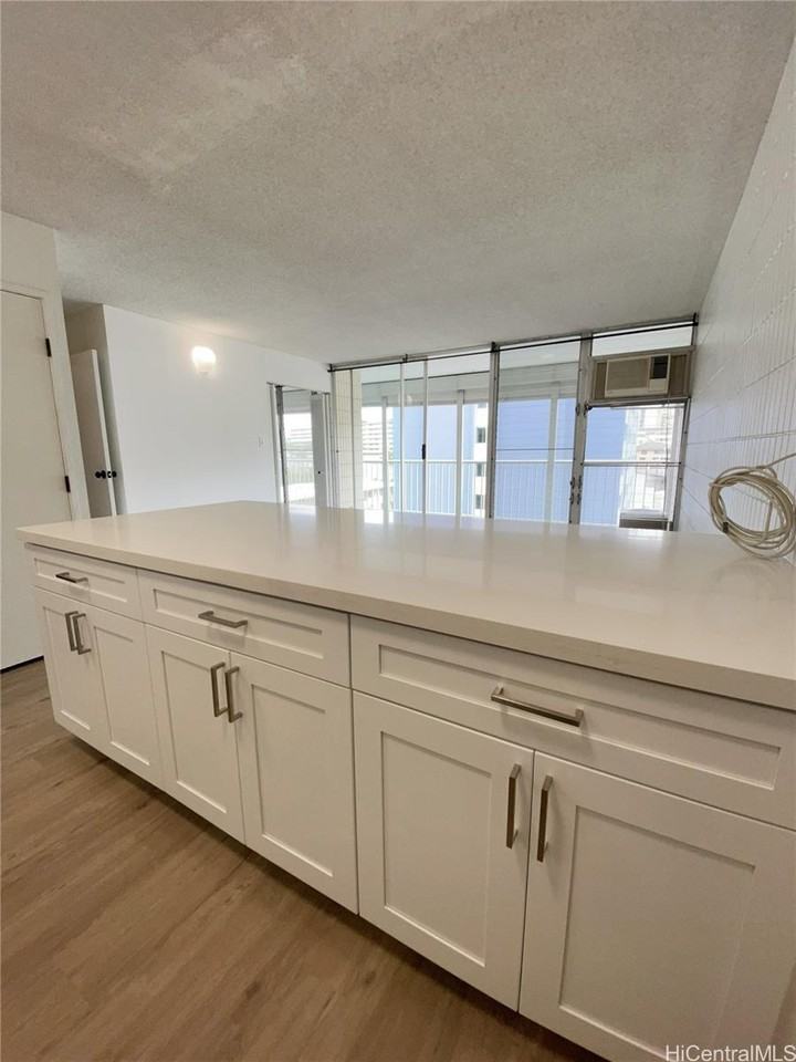 827 Kinau St #601D - Photo 6 of 17