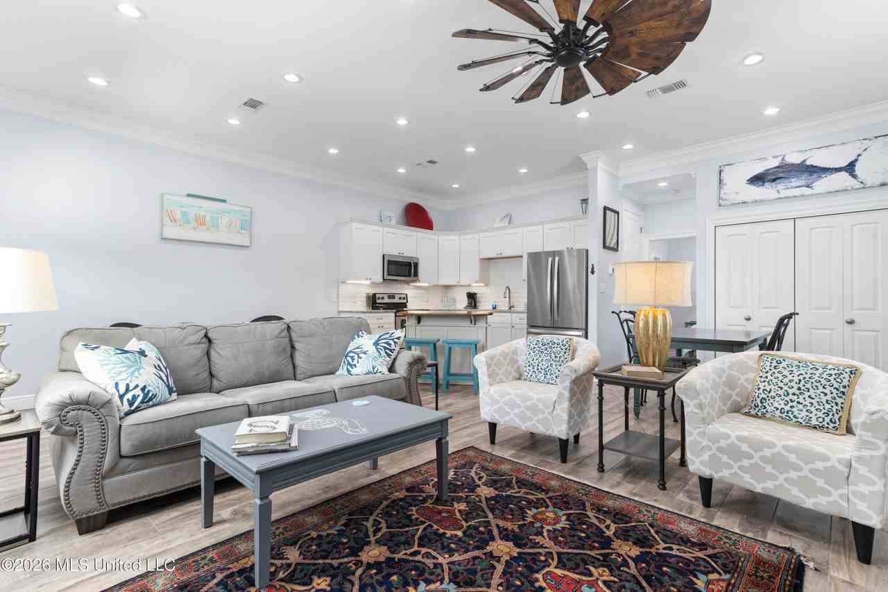 421 Carroll Ave - Photo 6 of 28